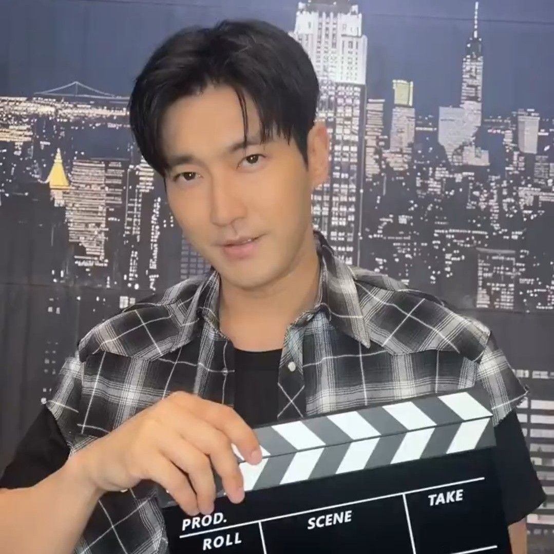 Latest photo of Siwon (Super Junior)