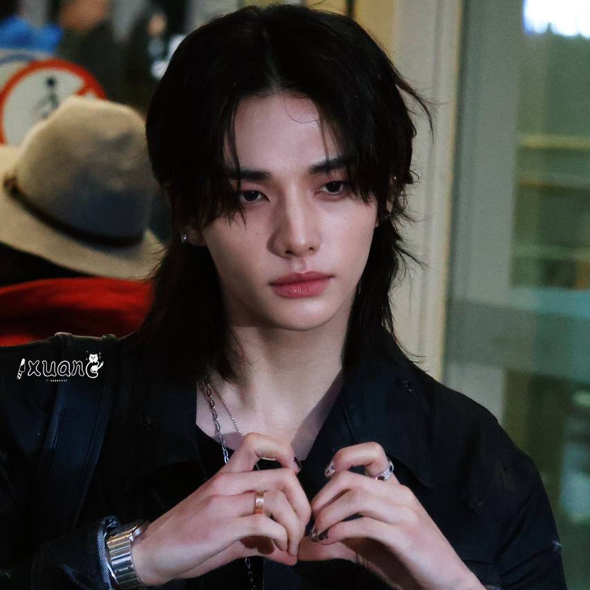 Latest photo of Hyunjin (Stray Kids)