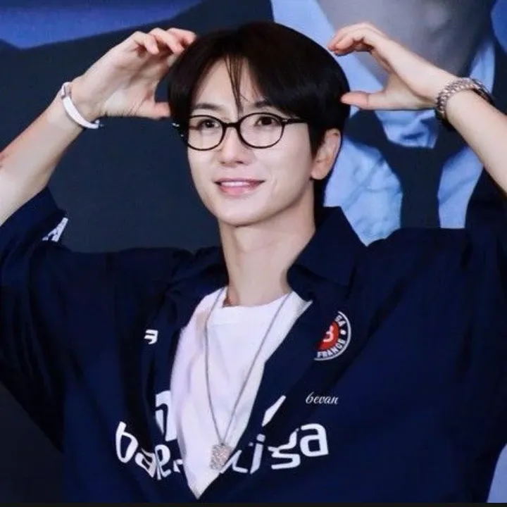 Recent activity shot of Leeteuk (Super Junior)