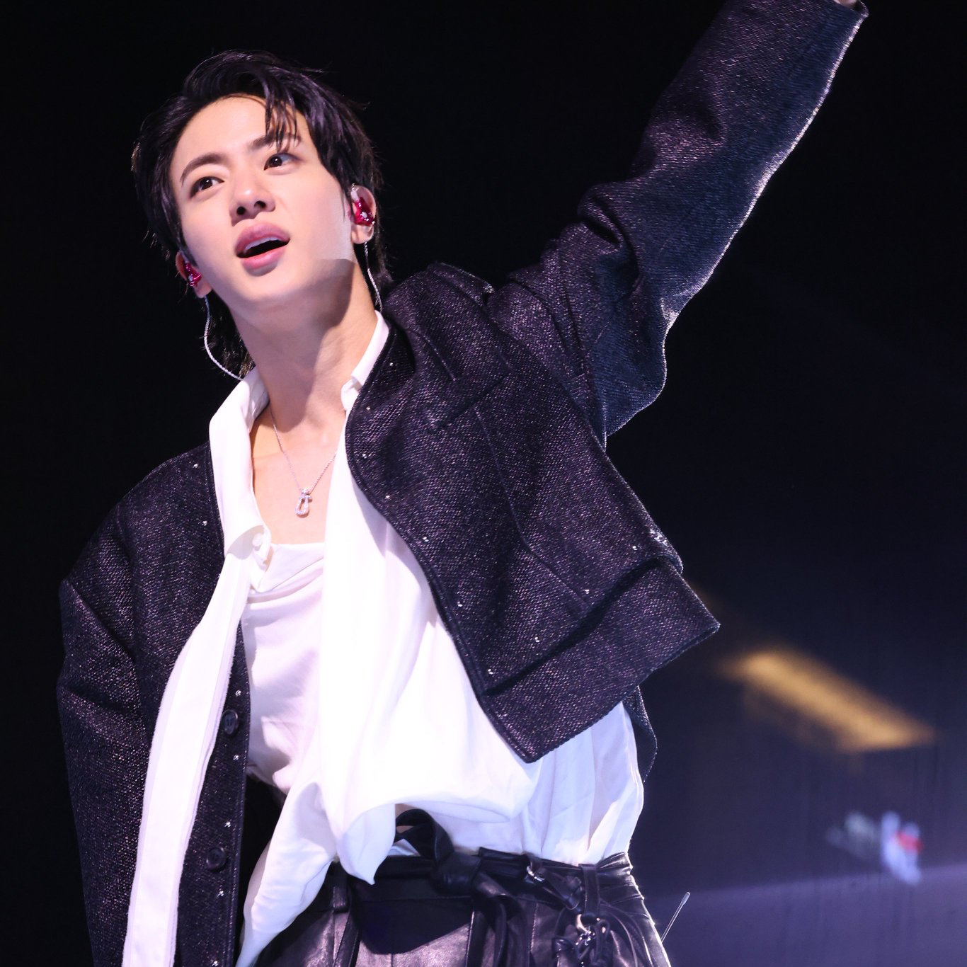 Behind-the-scenes cut of Jin (BTS)