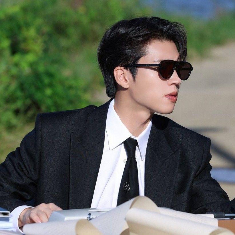 A moment captured by Woohyun (INFINITE)'s fan