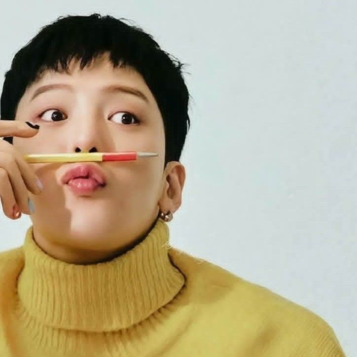 Recent activity shot of G-DRAGON (BIGBANG)