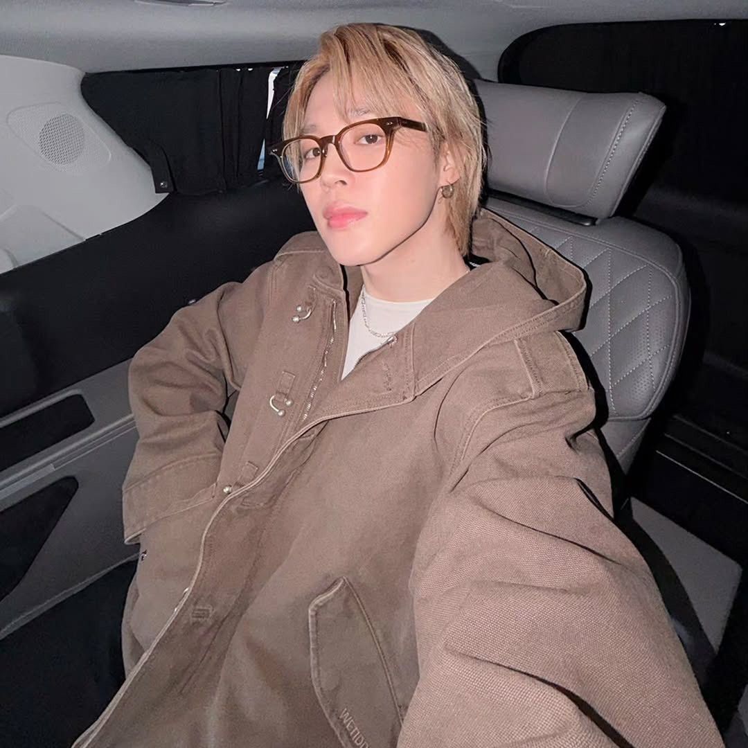 Behind-the-scenes cut of BTS