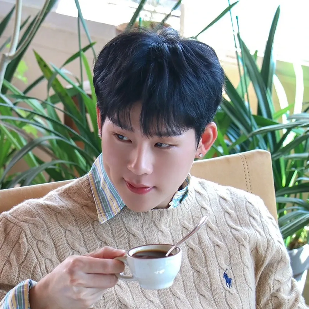 A moment captured by Joohoney (MONSTA X)'s fan