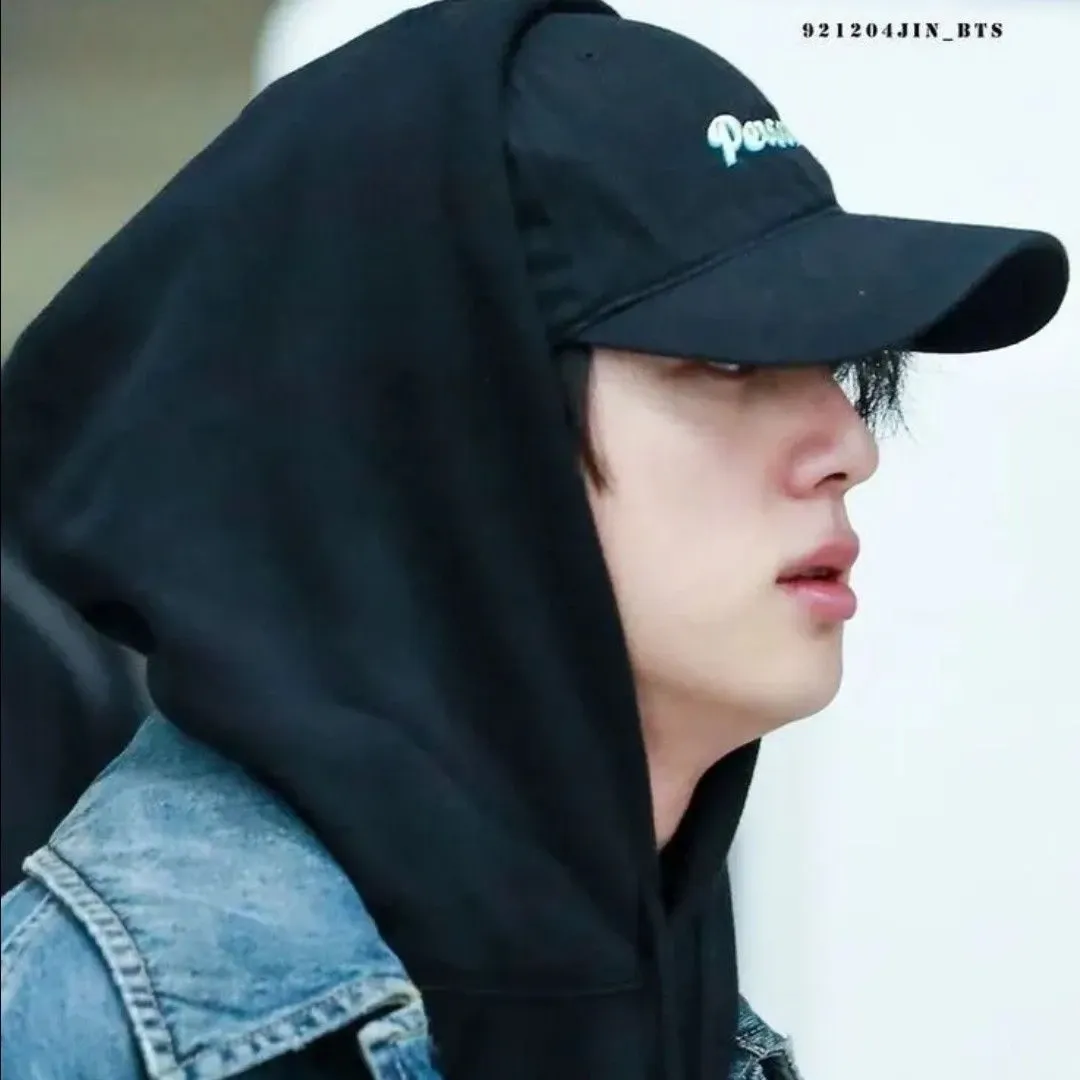 Behind-the-scenes cut of Jin (BTS)