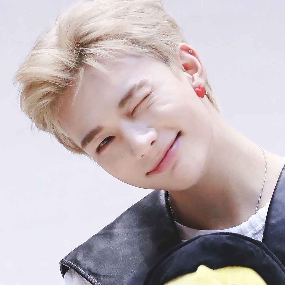 Behind-the-scenes cut of Hyunjin (Stray Kids)