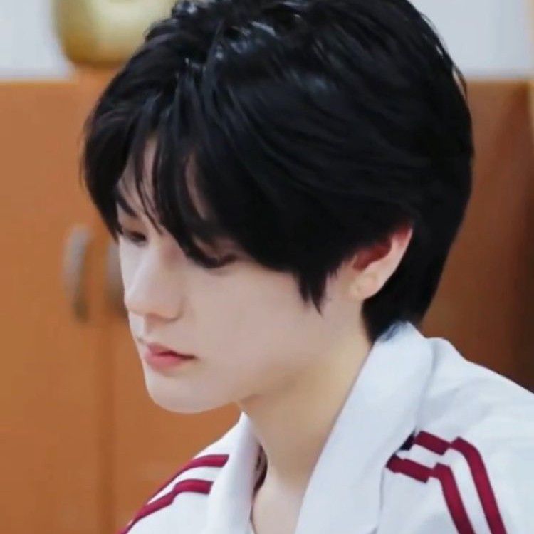 Behind-the-scenes cut of Nicholas (SMTR25)