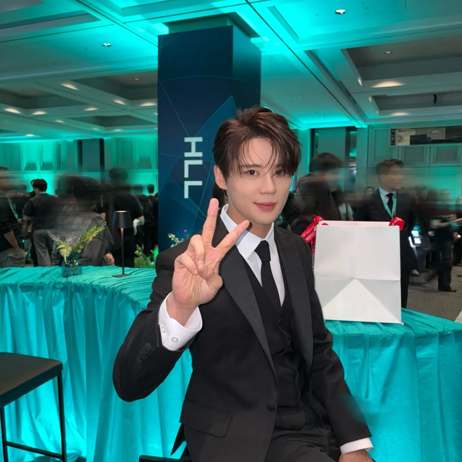 Behind-the-scenes cut of Kim Junsu (JX)