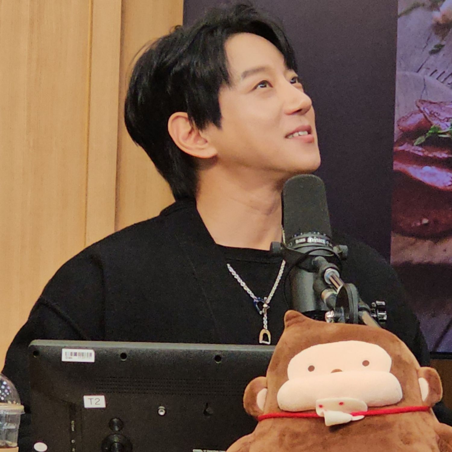 A moment captured by Hwang Chiyeol's fan