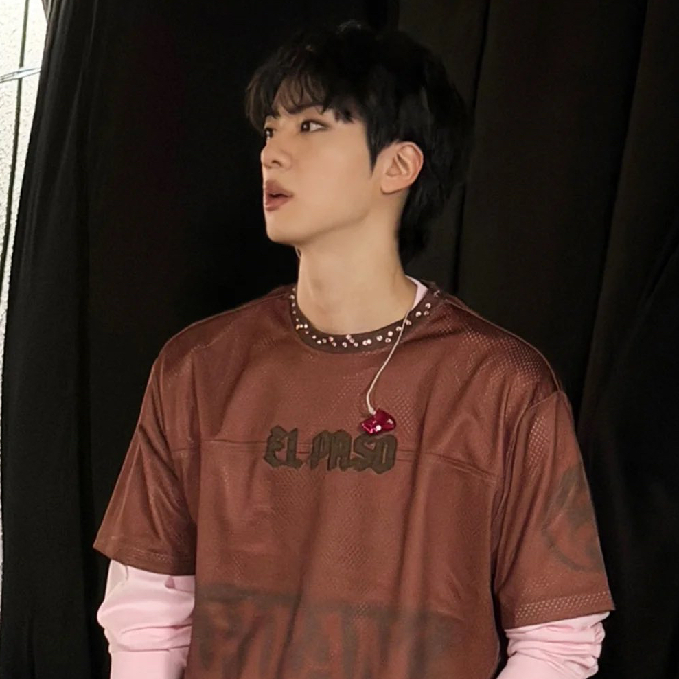 진 (방탄소년단)의 최신 사진