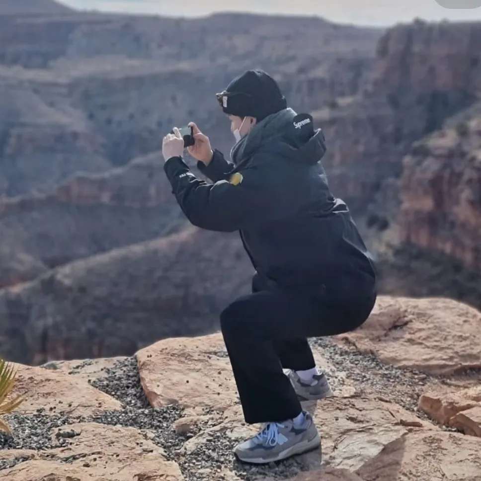 Latest photo of SUGA (BTS)