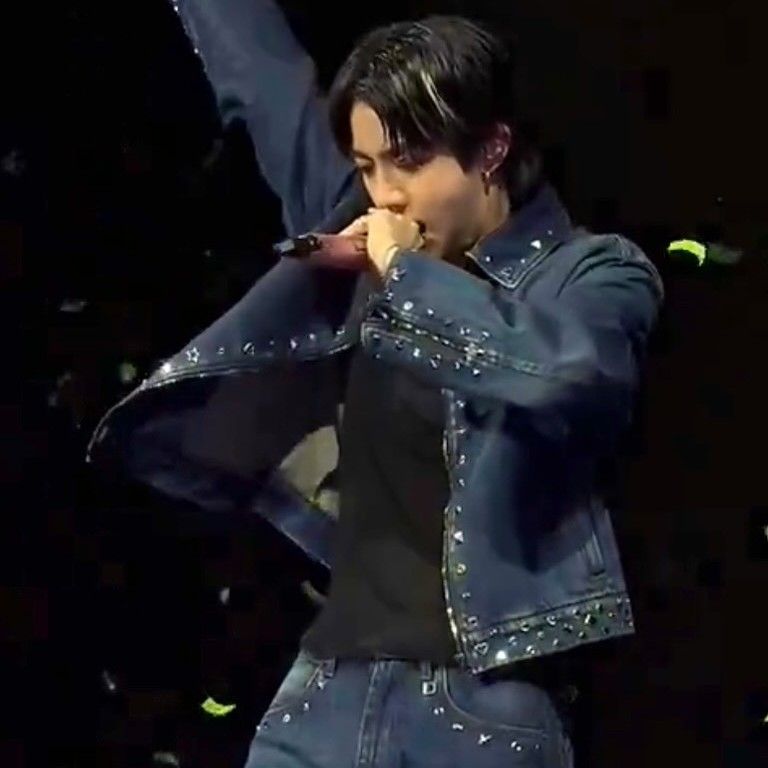 Foto terbaru Jin (BTS)