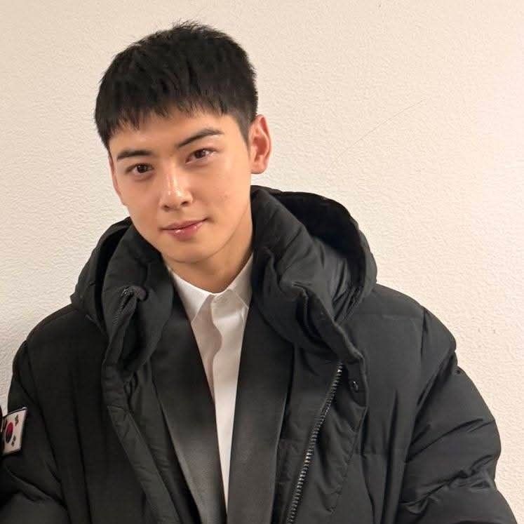 아스트로의 최신 사진