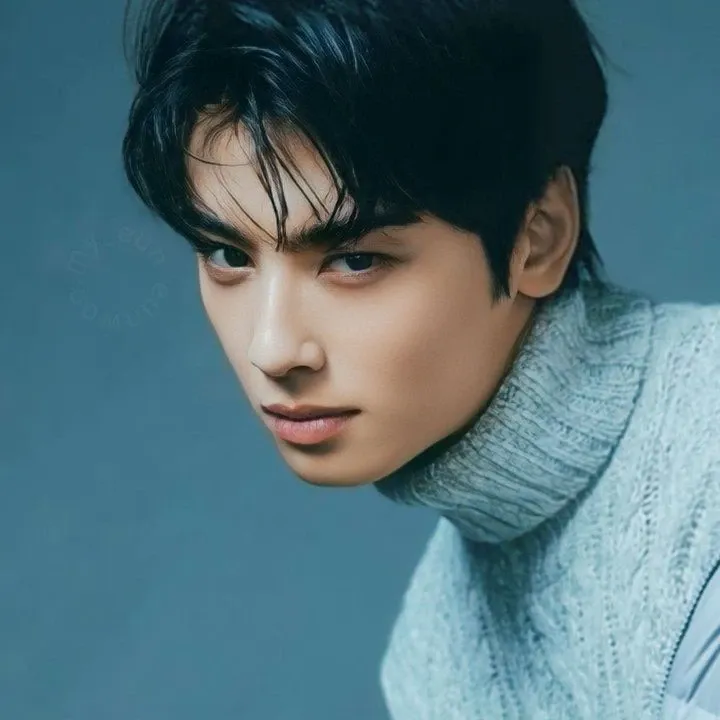 Recent activity shot of Eunwoo (ASTRO)