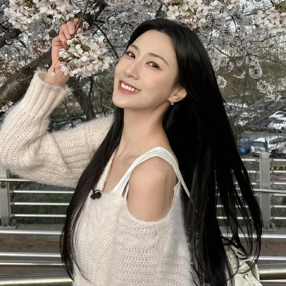 オ・ハヨン (Apink)の舞台裏ショット