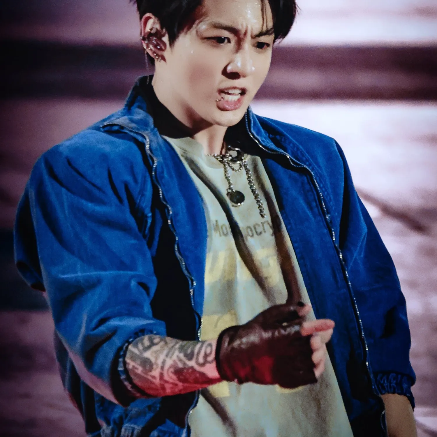 Momen yang diabadikan oleh penggemar Jungkook (BTS)
