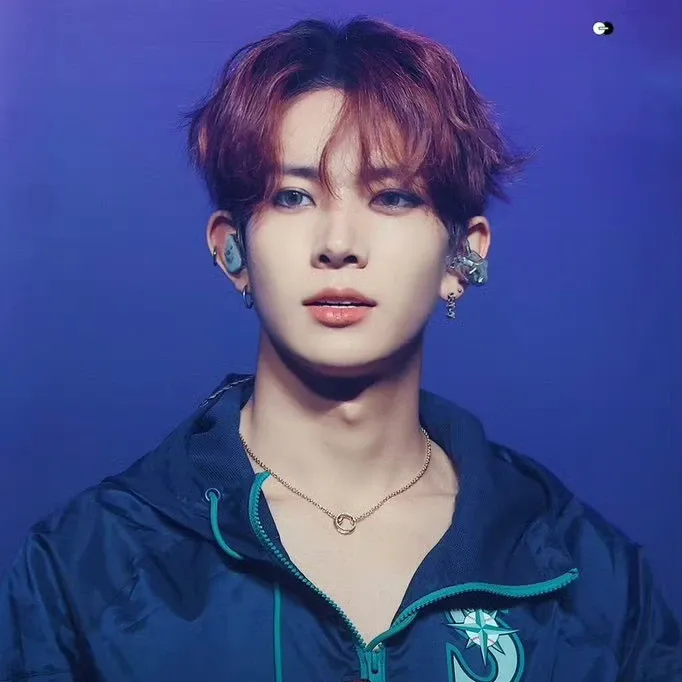 에반 최근 활동샷