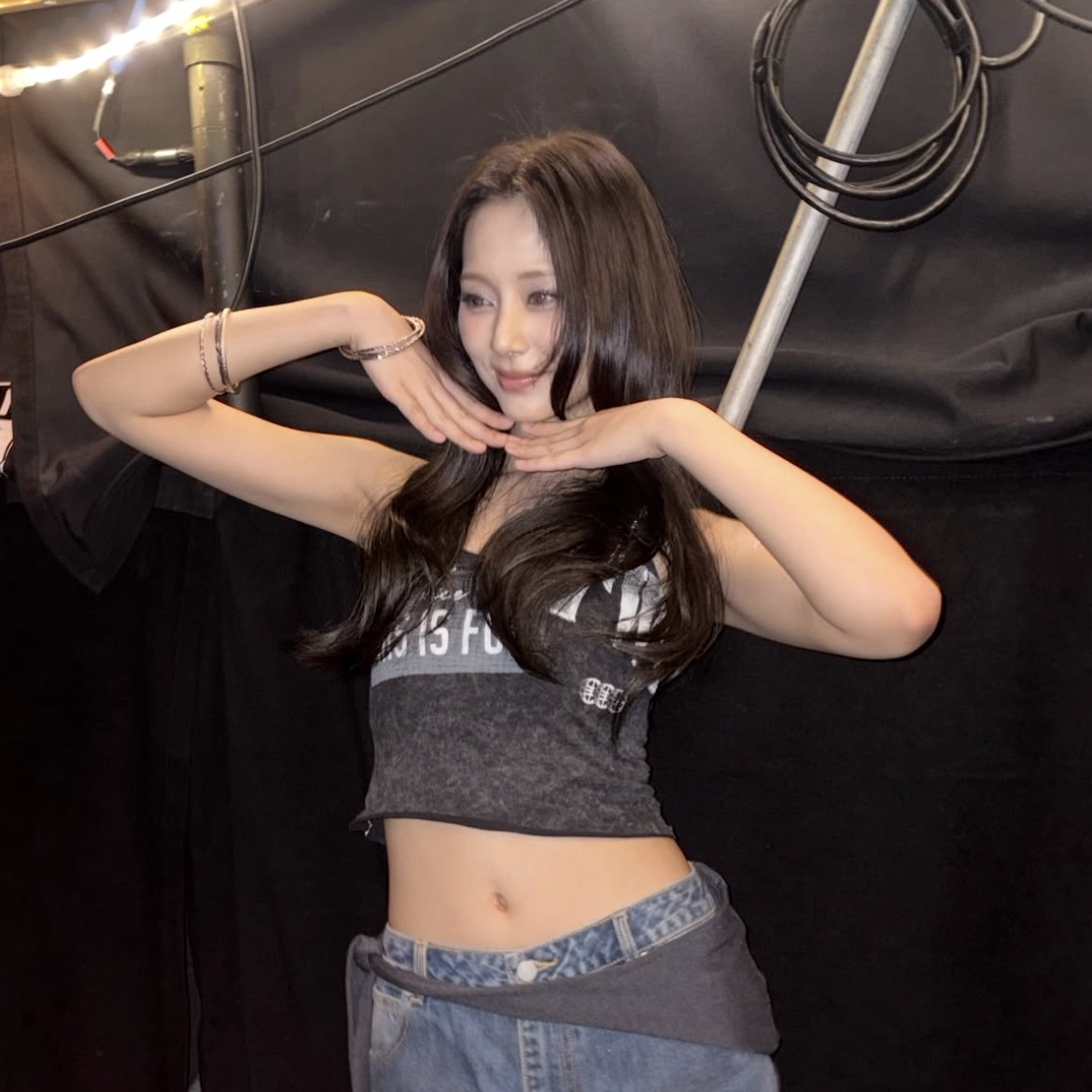 Momen yang diabadikan oleh penggemar Tzuyu (TWICE)