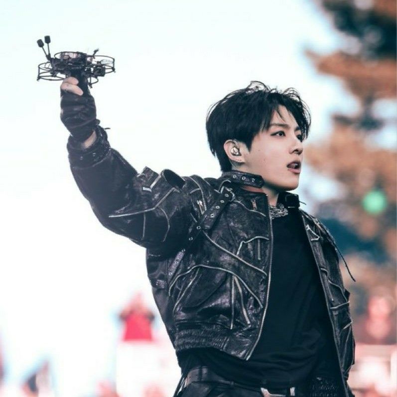 Momen yang diabadikan oleh penggemar Jungkook (BTS)