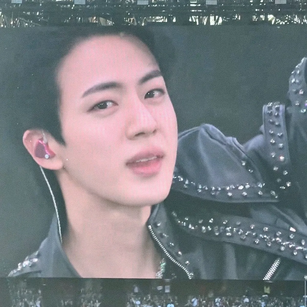 Foto terbaru Jin (BTS)