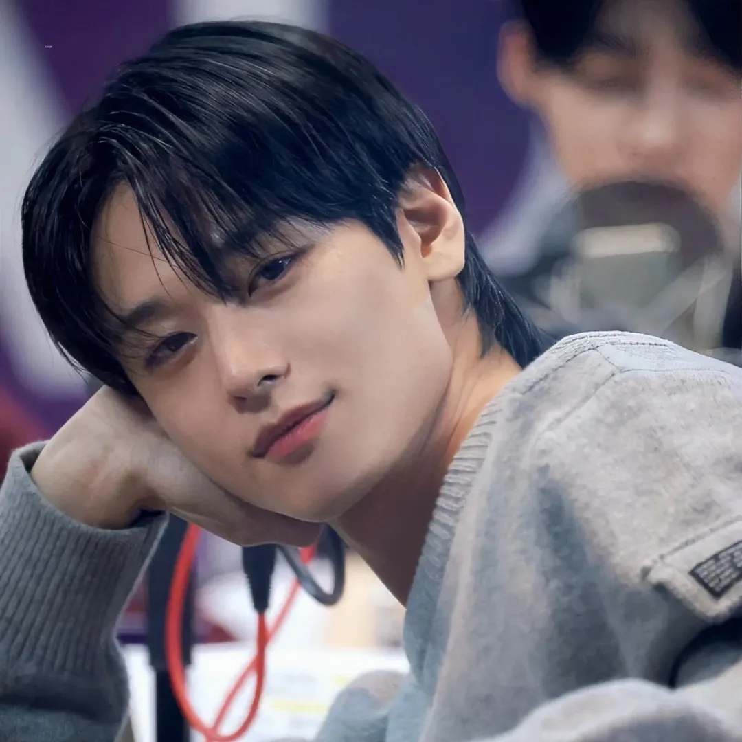 Momen yang diabadikan oleh penggemar Juyeon (THE BOYZ)