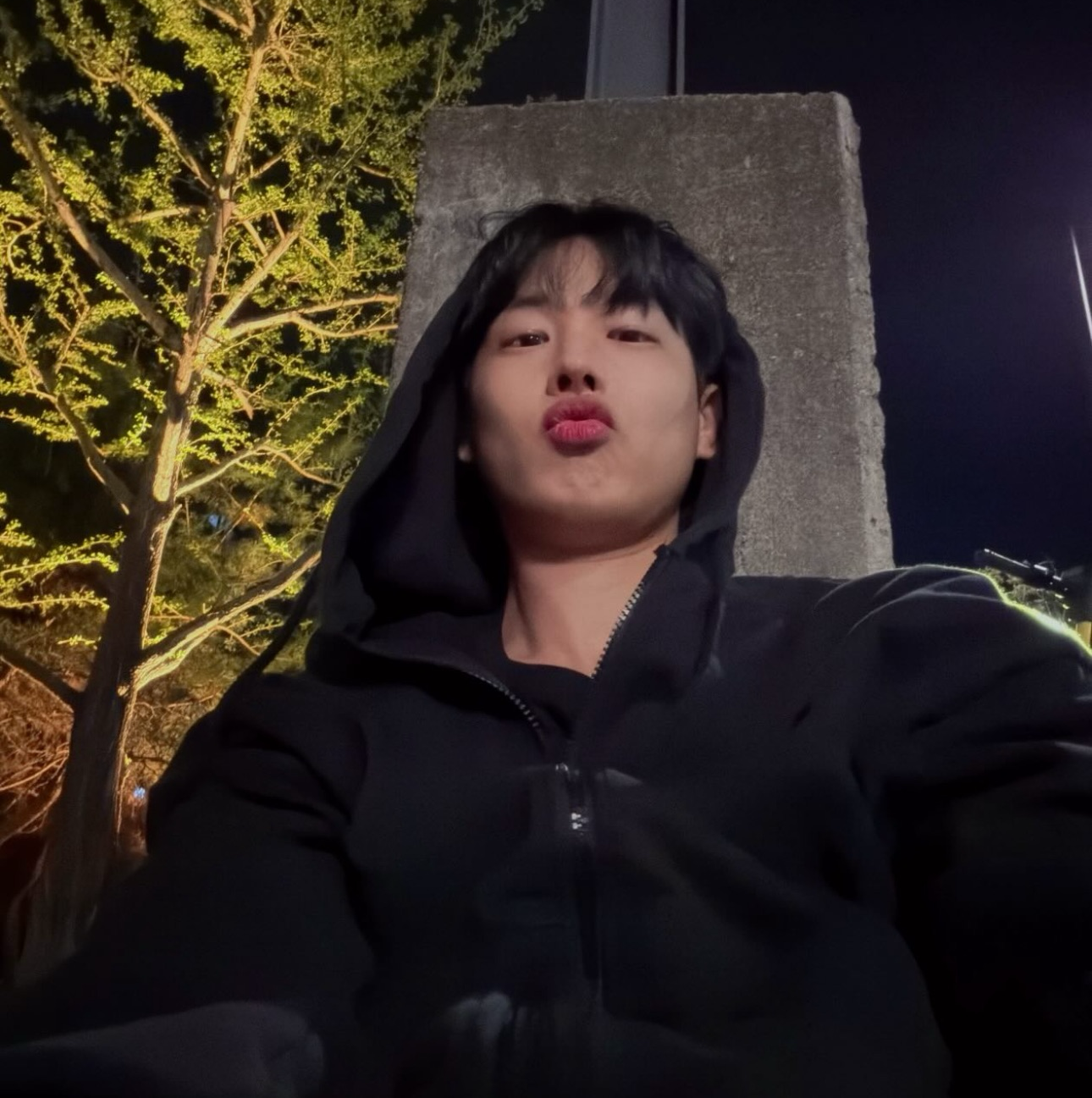A moment captured by Choi Byungchan's fan