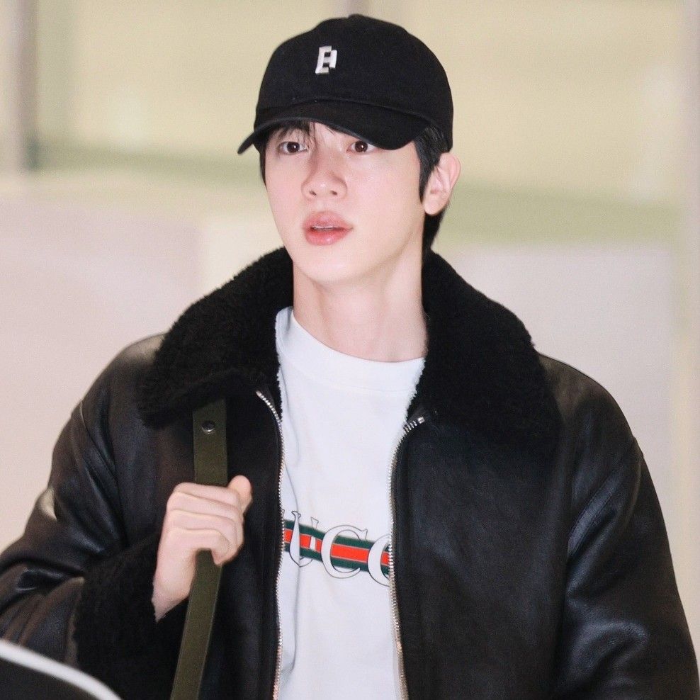 진 (방탄소년단)의 최신 사진