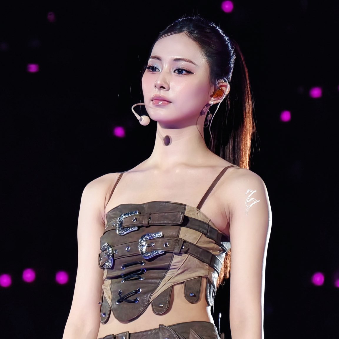 쯔위 (TWICE)의 비하인드 컷