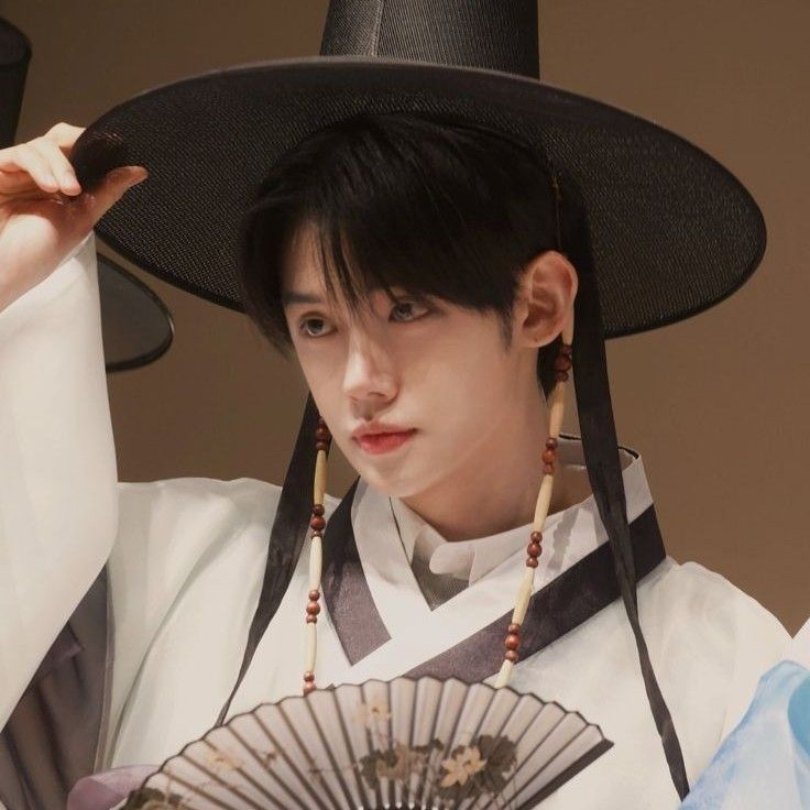 Recent activity shot of Yeonjun (TOMORROW X TOGETHER)