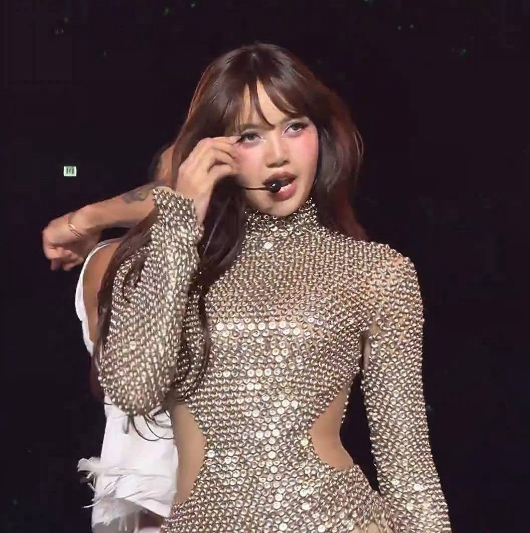 리사 (BLACKPINK) 팬이 찍은 순간