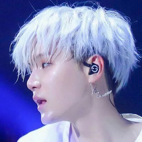 Behind-the-scenes cut of SUGA (BTS)