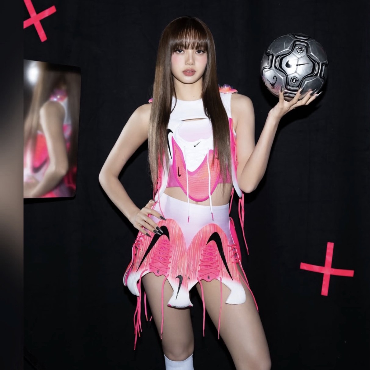 Momen yang diabadikan oleh penggemar Lisa (BLACKPINK)