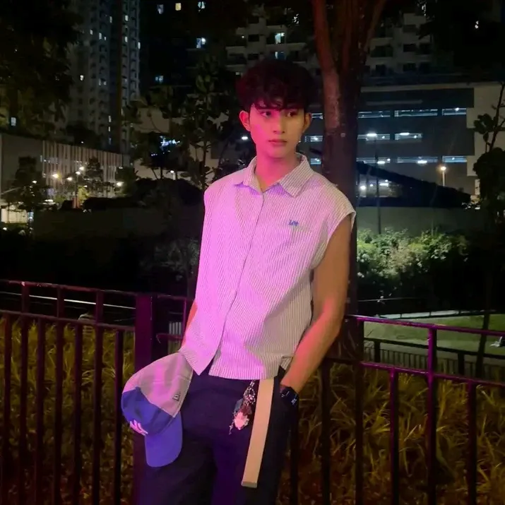 Latest photo of Winston (HORI7ON)