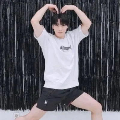 아스트로 최근 활동샷