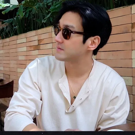 Recent activity shot of Siwon (Super Junior)