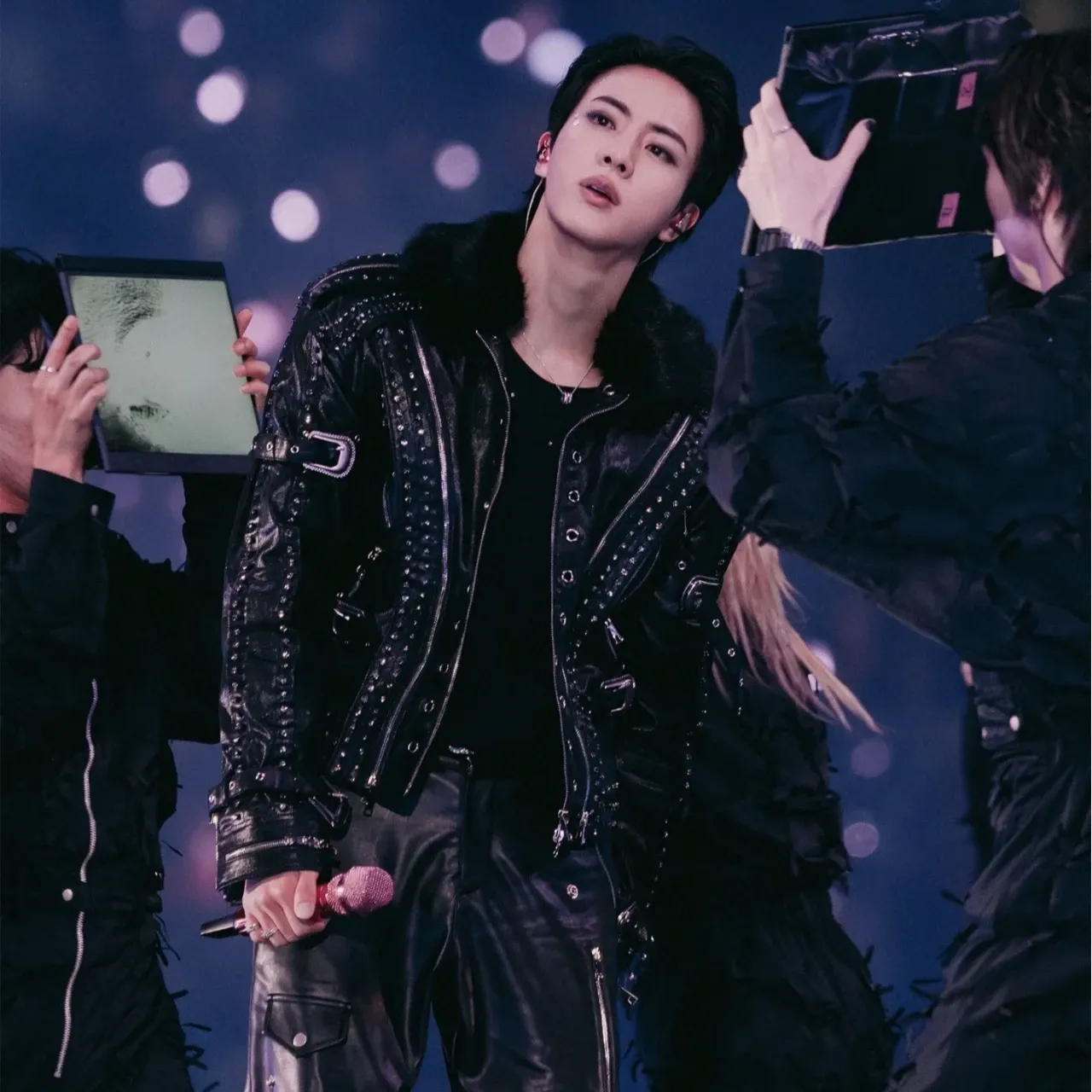 Behind-the-scenes cut of Jin (BTS)