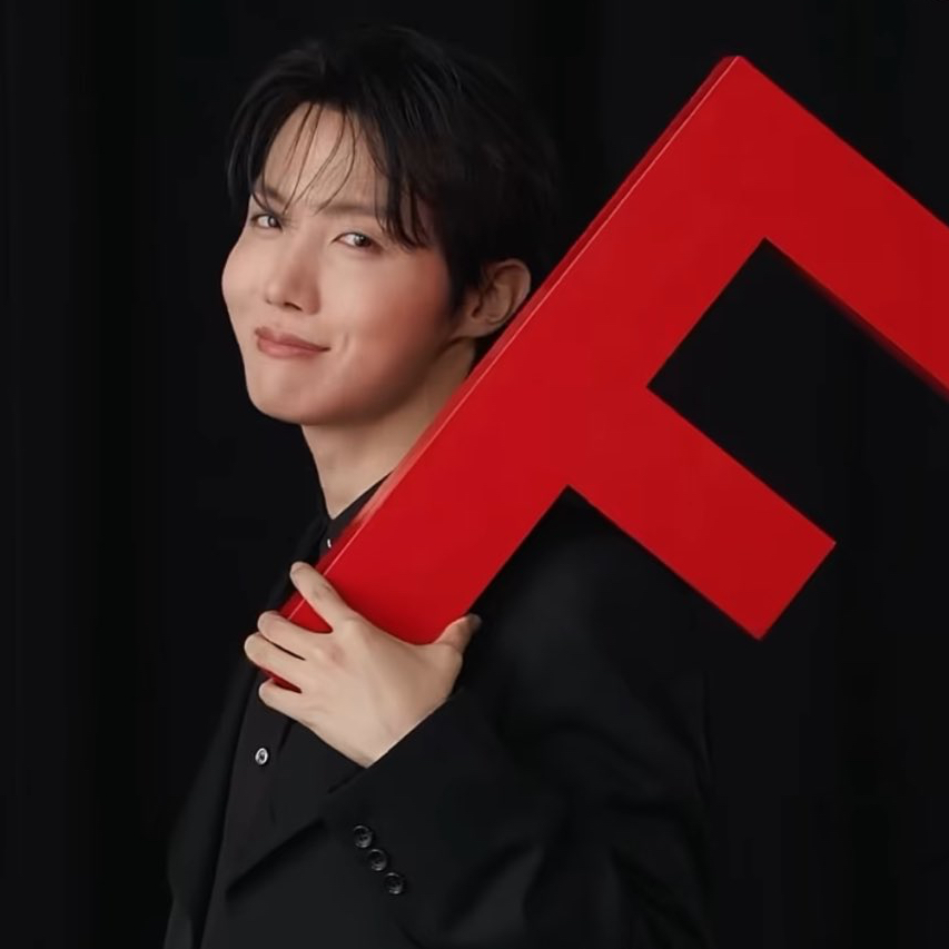 Foto terbaru j-hope (BTS)