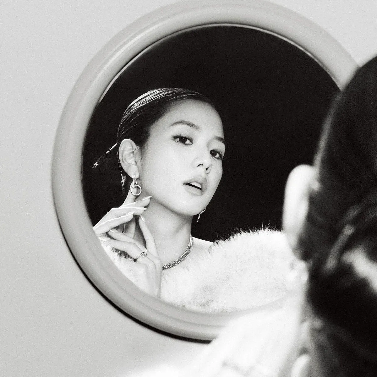 Recent activity shot of Jisoo (BLACKPINK)