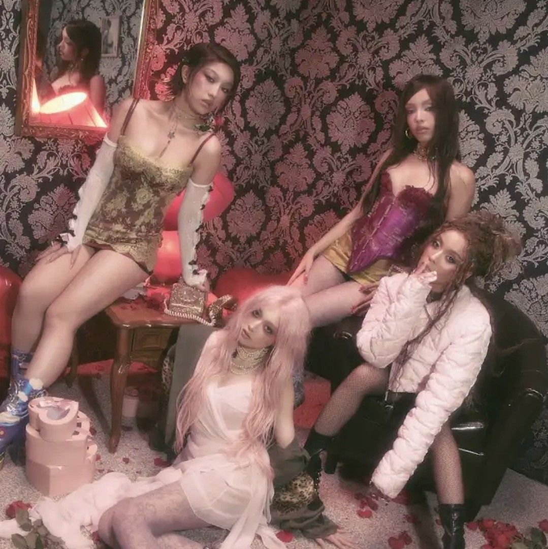 Behind-the-scenes cut of GIRLSET