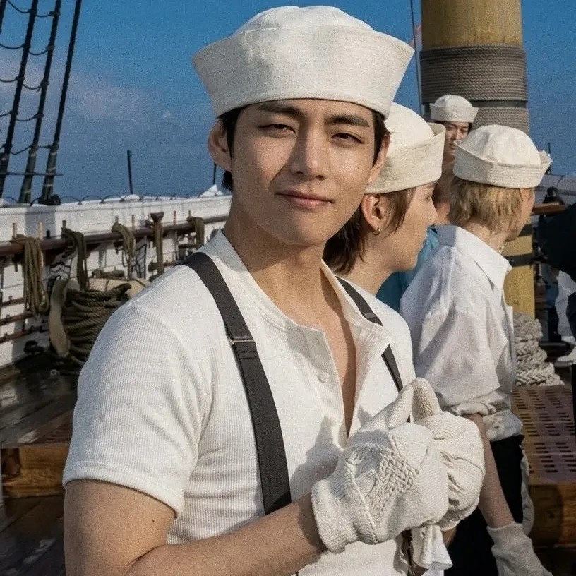 V (BTS)の舞台裏ショット