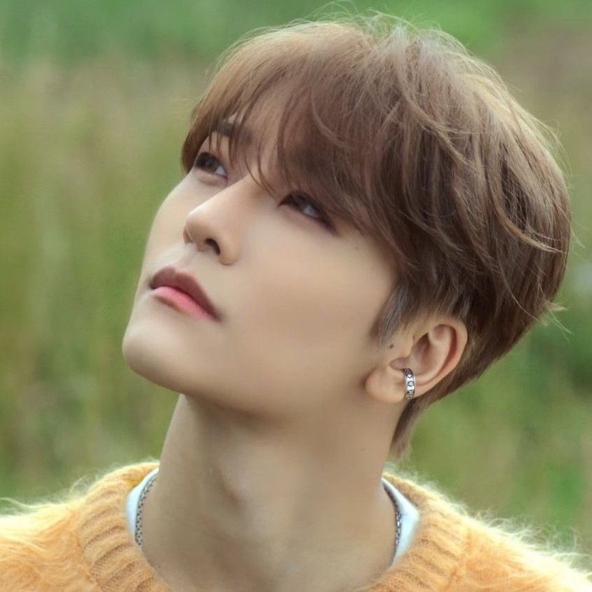 A moment captured by He Xinlong (ALPHA DRIVE ONE)'s fan