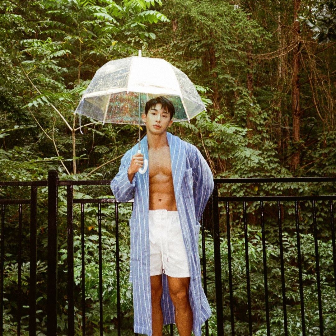 Behind-the-scenes cut of Wonho