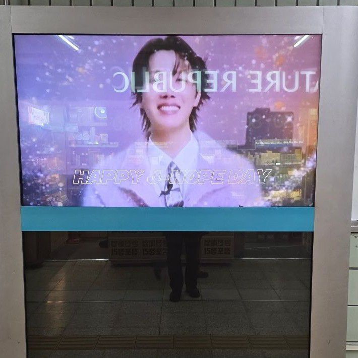 제이홉 (방탄소년단)의 최신 사진