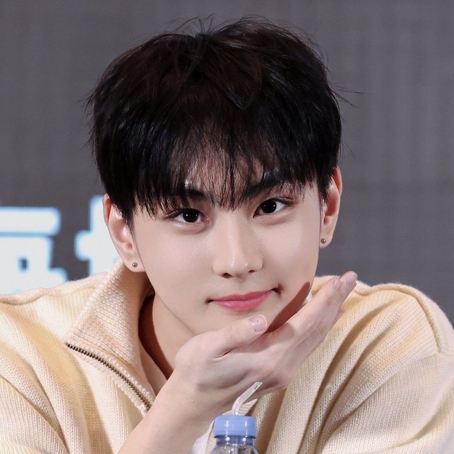 A moment captured by Jungwon (ENHYPEN)'s fan