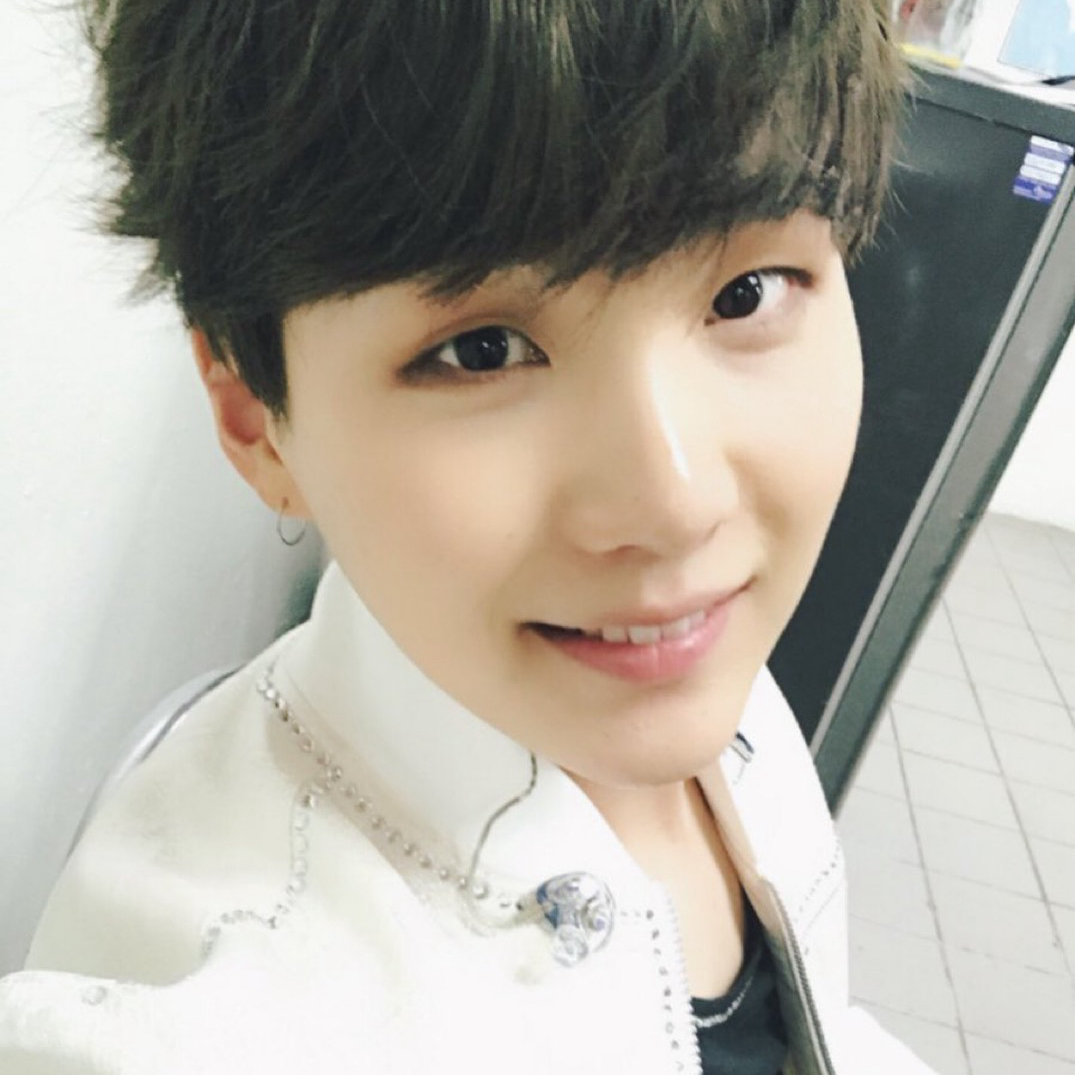 슈가 (방탄소년단)의 최신 사진