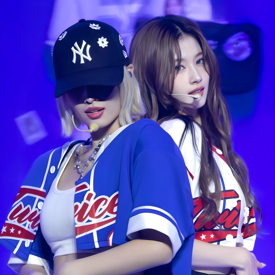 Momen yang diabadikan oleh penggemar TWICE