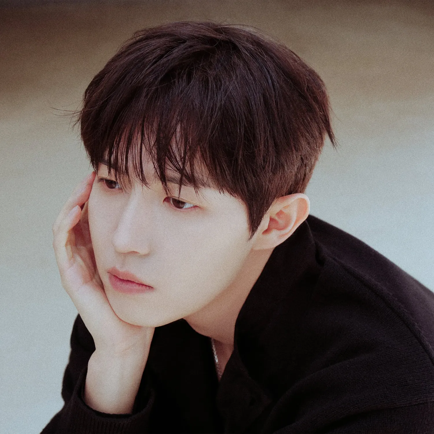 Potret di balik layar Kim Jaehwan