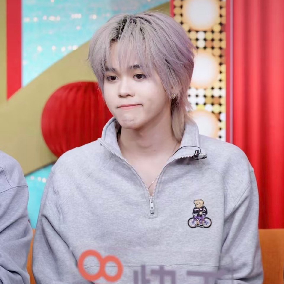 A moment captured by NexT1DE's fan