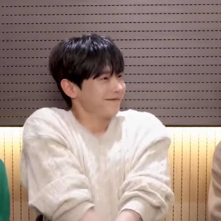 A moment captured by Shin Yechan (LUCY)'s fan