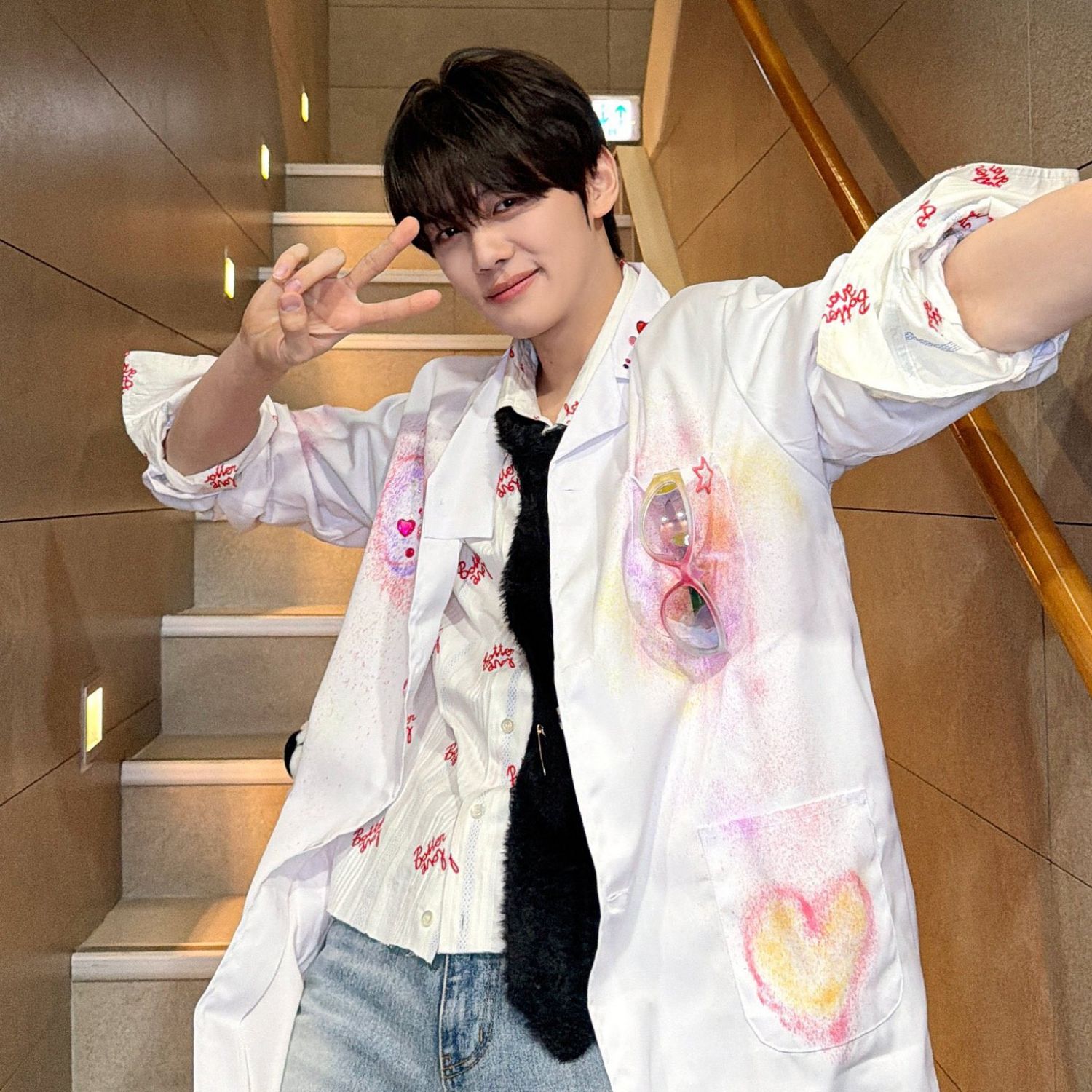 Recent activity shot of Kim Gyuvin (ZEROBASEONE)